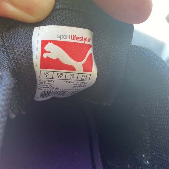 Girls puma shoes (gently used) - Picture 7 of 7